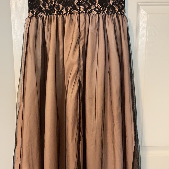 Semi formal sleeveless lace tulle overlay dress - Picture 10 of 11